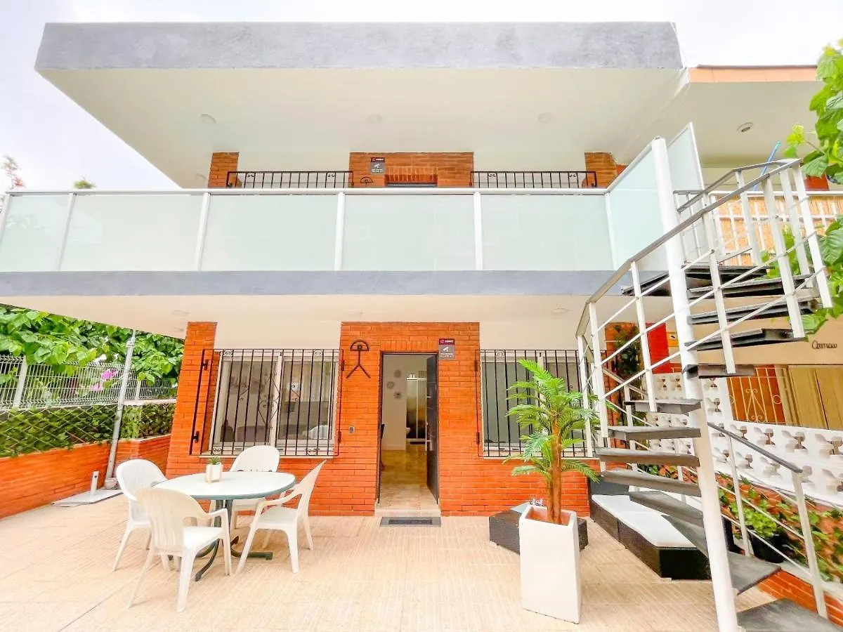 Apartamentos Calamari 1 & 2 location